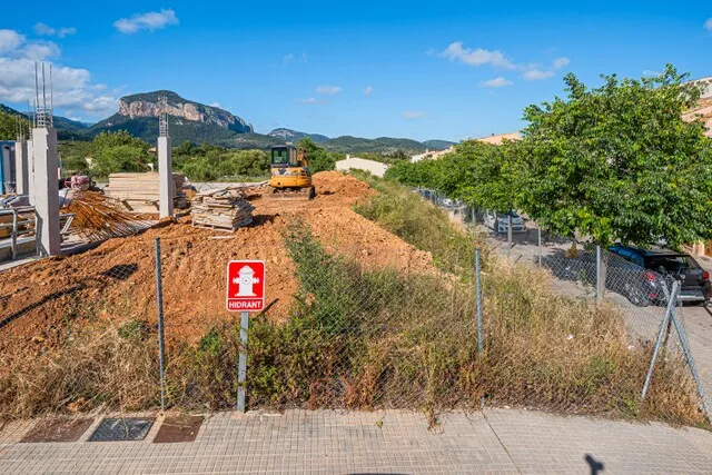 Multi-family plot for sale on the outskirts of Alaró town, Central Mallorca — photo 2