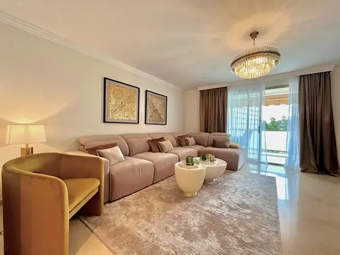 Piso de 4 habitaciones en venta en Palmanova, Calvià — photo 1