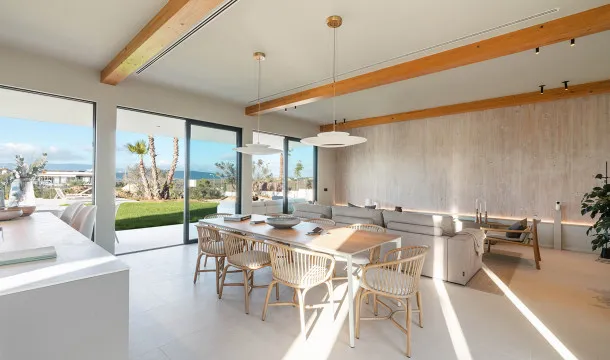 Villa with a Large Garden and Views of the Bay of Palma in Son Gual — photo 6