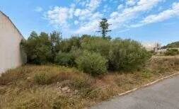 Plot with 1,330 m² building area and 25 residential units for sale — photo 1