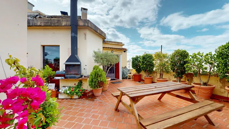 Bright penthouse with large terrace next to Paseo Mallorca — photo 1