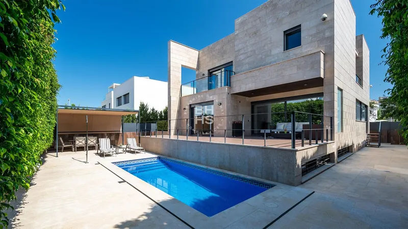 Villa for sale in Ciudad Jardín — photo 2