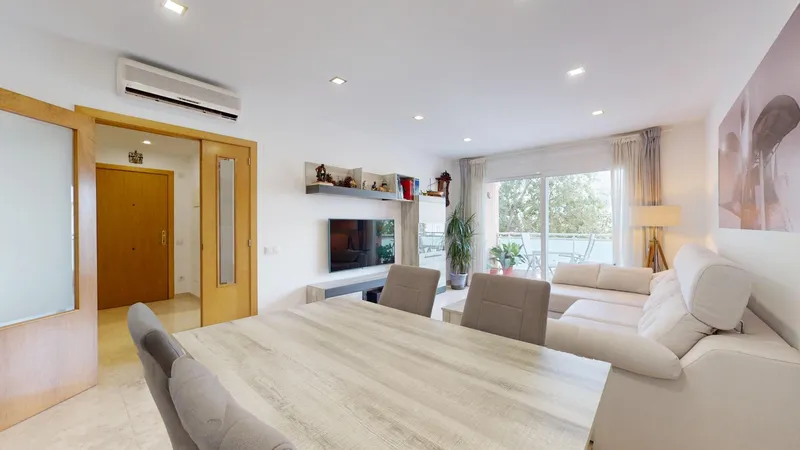 Reformed flat with parking and storage room in Son Rullán, Palma — photo 8