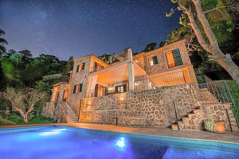 Experience Luxury Living with Breathtaking Views in Deia Cove! — photo 4
