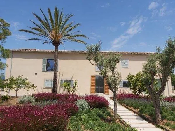 442m² country house with 6 bedrooms, 5 bathrooms, garden and pool for sale — photo 2