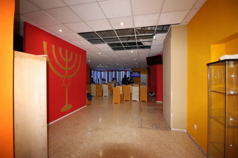 Business Premises - Palma de Mallorca (Bons Aires), Built Surface 460m², 1 Bathroom, 2 Toilets — photo 3