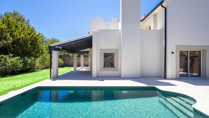 For Sale In Belavent Exclusive Contemporary Villa with Private Swimming Pool — photo 1