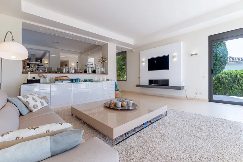 Southwest-facing sea view villa in Costa d'en Blanes — photo 1