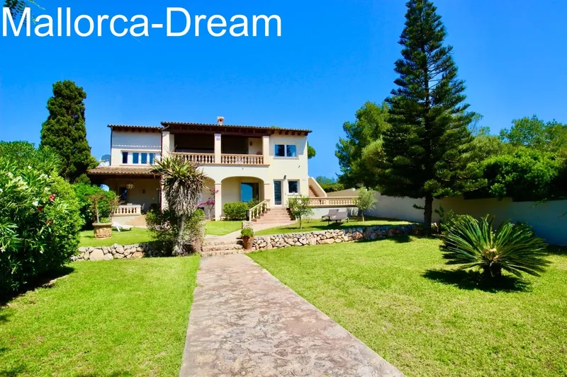 Porto Cristo Novo, Cala Anguila: Sea view villa with 1000 m2 garden, 7 bedrooms, 4 bathrooms, 2 open kitchens, distributed in 2 separate flats + gas central heating + air conditioning — photo 2