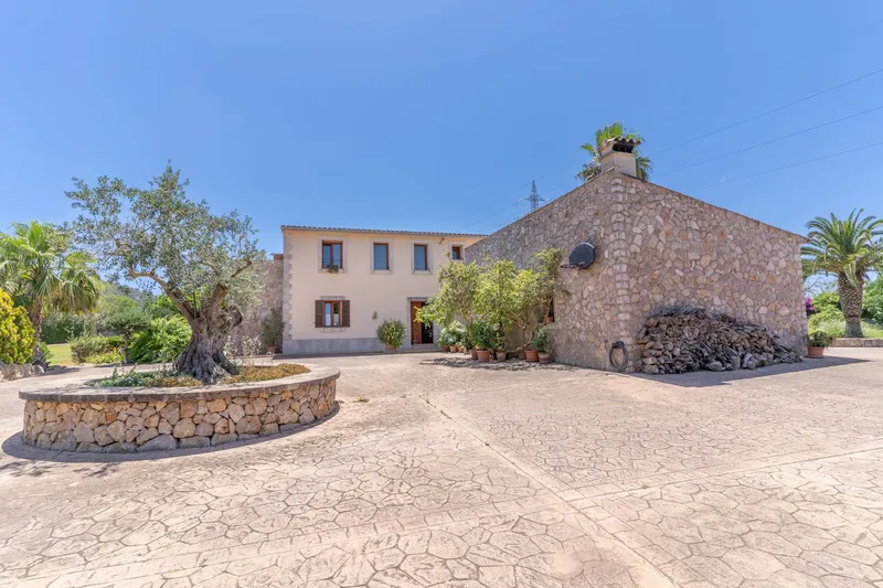 Traditional Mallorcan finca in Manacor — photo 10