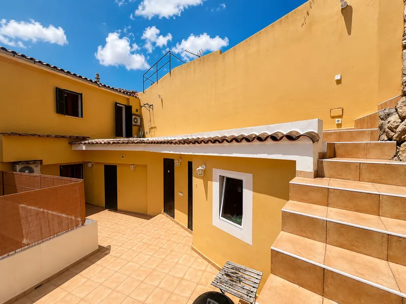 Authentic townhouse in the heart of Andratx with terraces and mountain views — photo 1