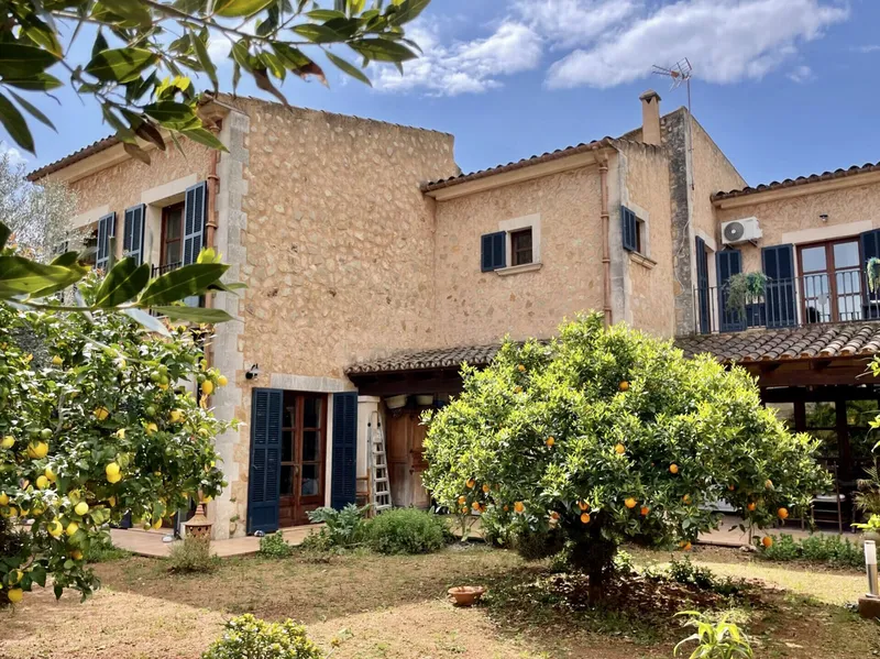 Beautiful Majorcan townhouse in the heart of Campos — photo 2
