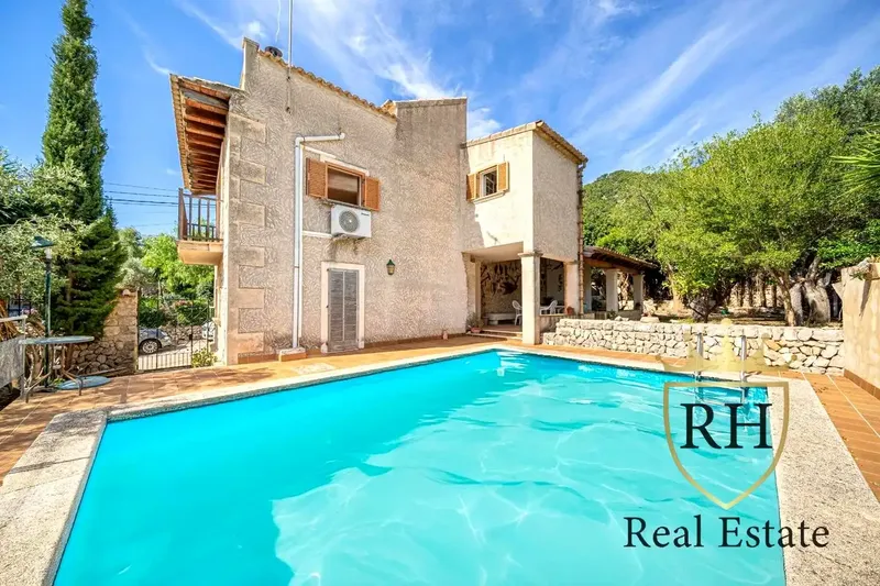 Unique opportunity to create your dream home! This spacious house or chalet of 300 square meters offers ample space for the whole family — photo 2
