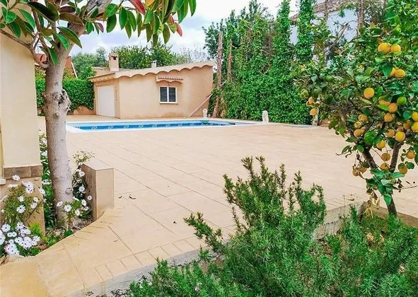 Detached house in Bunyola — photo 1