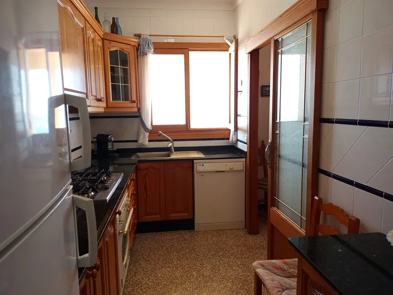 IA-104 4-bedroom apartment on the first line of the sea — photo 7