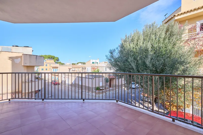 Magnificent 2-storey building plus huge garage 200 metres from the sea in Cala Morlanda — photo 5