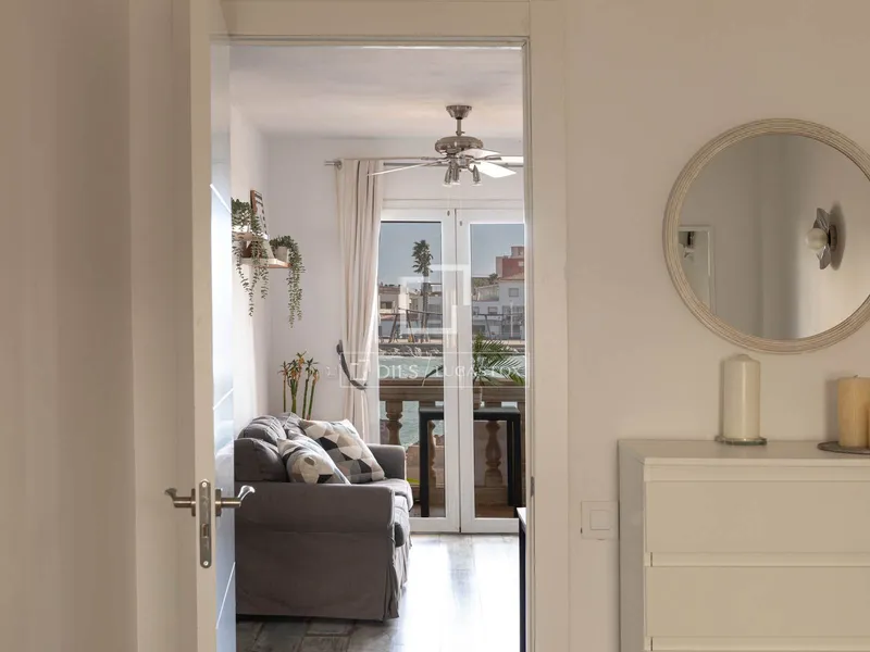 63m² apartment with 7m² terrace for sale in Palma de Mallorca — photo 1