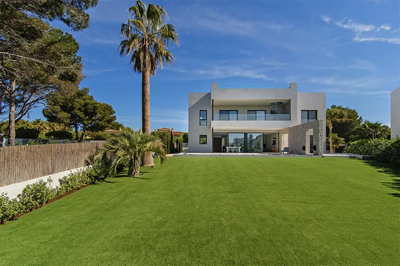 New modern villa on the first sea line in Puig de Ros — photo 4