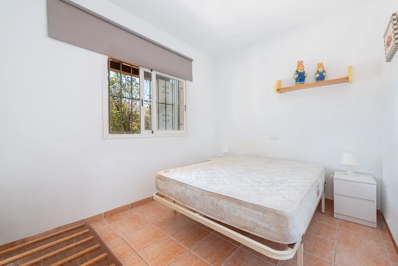 Detached villa with private pool just 400 metres from the beach — photo 10