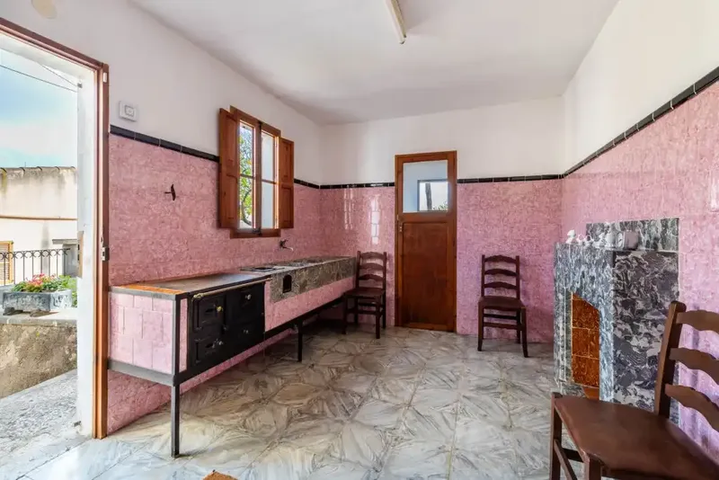 This house for sale in Selva offers a fantastic opportunity to create your dream home in one of the most peaceful and traditional — photo 8