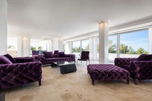 Santa Ponsa, modern villa for rent in Santa Ponsa with sea views and a large outdoor area — photo 5