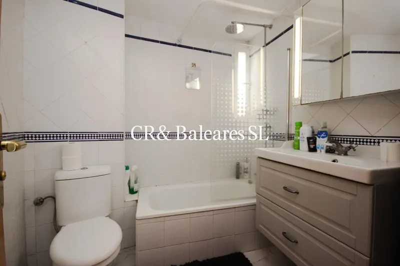 Charming two-bedroom apartment — photo 8