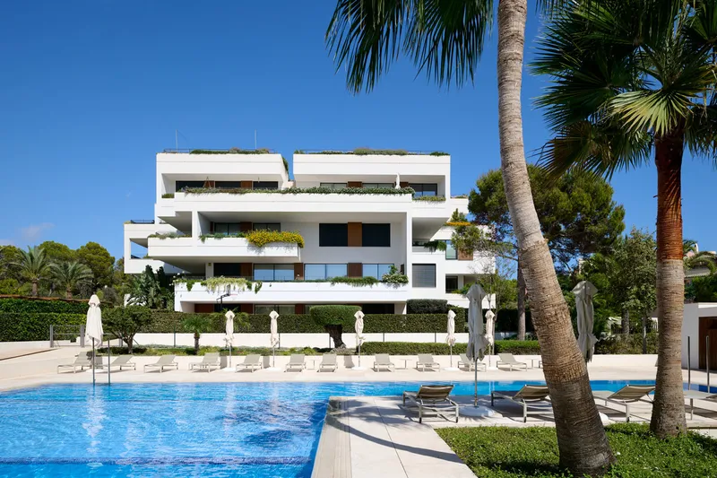 Luxury penthouse with private pool and sea views in Santa Ponsa - Marcel Remus Real Estate — photo 1