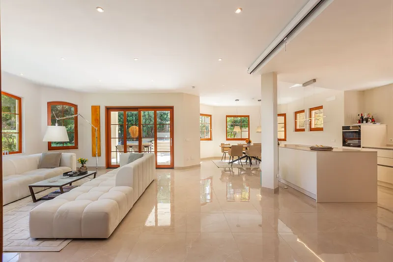 Elegante Villa mit mediterranem Flair und modernem Wohnkomfort — photo 5