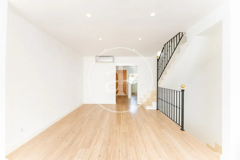 Semi-detached house for long-term rental in La Vileta — photo 10