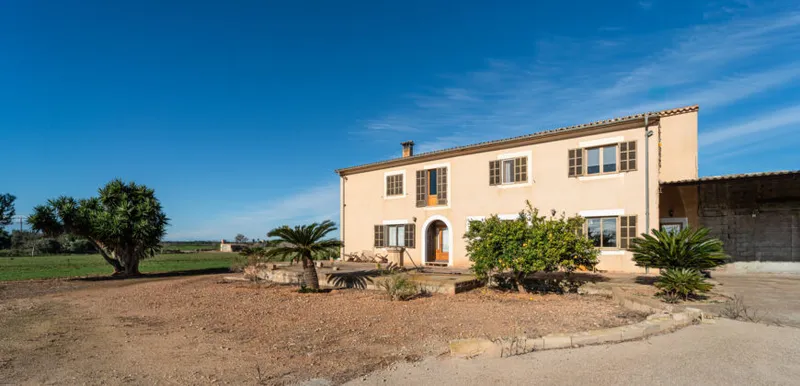 Country house near Es Trenc — 356 m², 29,000 m², two independent floors — photo 2