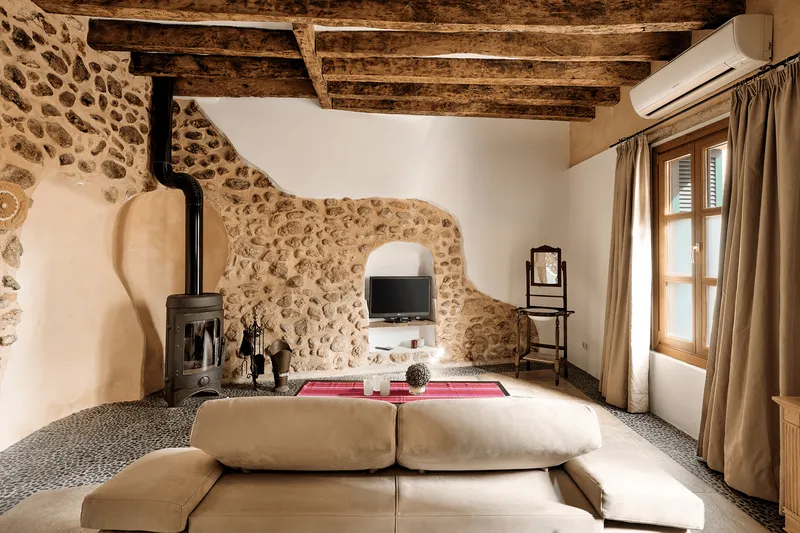 Elegant Spanish Townhouse with Pool in Mallorca — photo 4