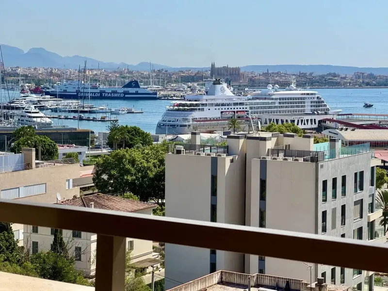 Not every day does a penthouse appear from which the port of Palma becomes the landscape of every sunrise and every sunset. — photo 2
