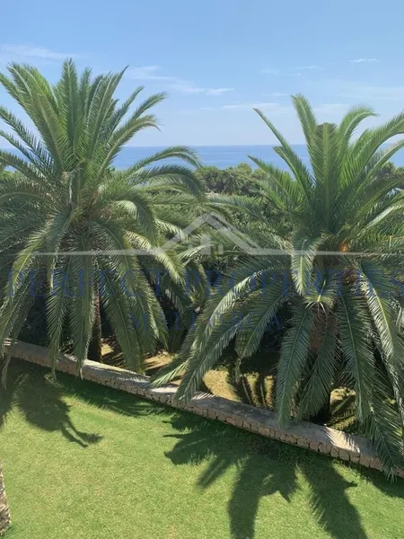 Luxury big home with sea view and walking distance to the sea — photo 3