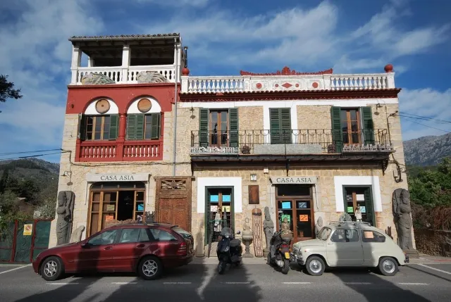 Historical house with retail shop in Sóller — photo 1