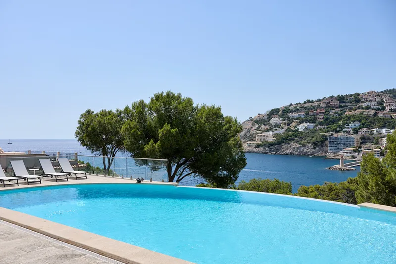 Exclusive: Stunning Mallorcan-style estate with a vacation rental license and breathtaking views across the bay - Marcel Remus Real Estate — photo 1
