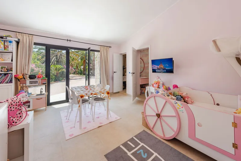 Elegant Country House with Guesthouses for Sale near Binissalem — photo 10