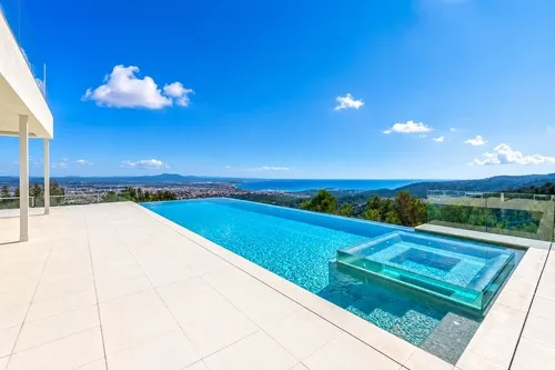 Exclusive Villa with Seaview for Sale in Son Vida — photo 1