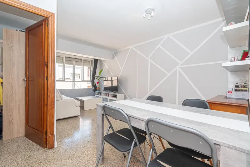 This charming apartment is located in Soledad Norte accessible by stairs from a fourth floor. — photo 3