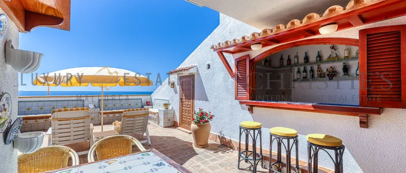 Penthouse in Palmanova in first sea line with beach access — photo 5