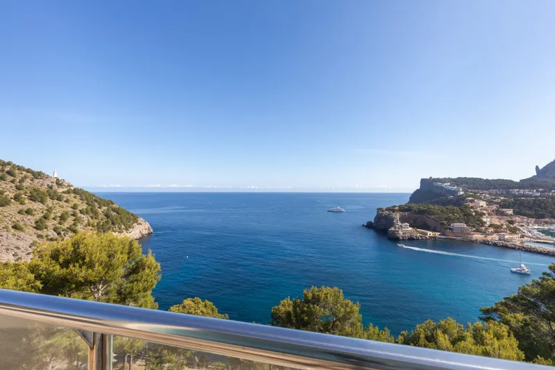 Stunning modern villa in best location in Port de Sóller — photo 6