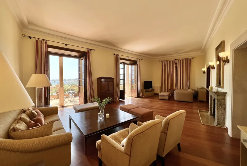 Impressive noble floor with sea views in Palma — photo 3