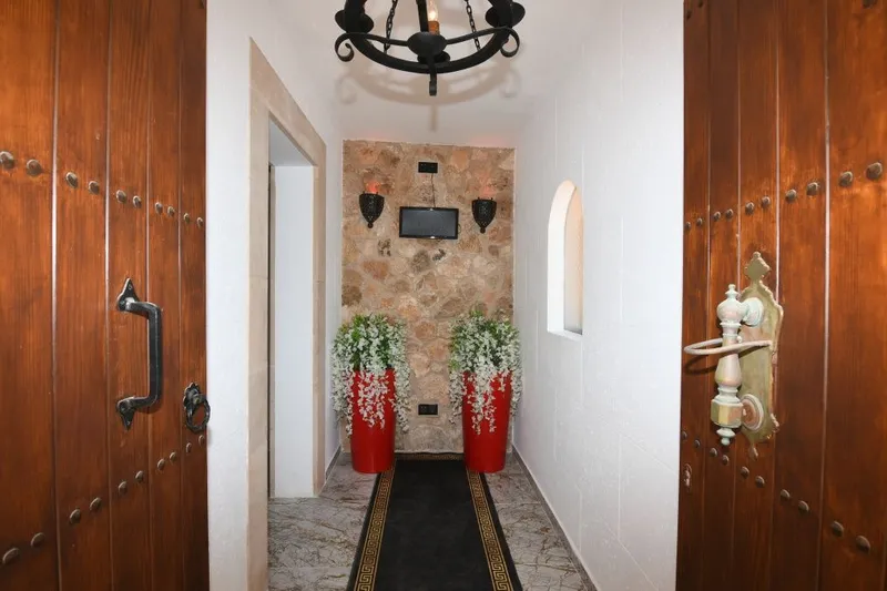 Beautiful villa with separate studio, 900 meters from Cala Santanyi beach — photo 5