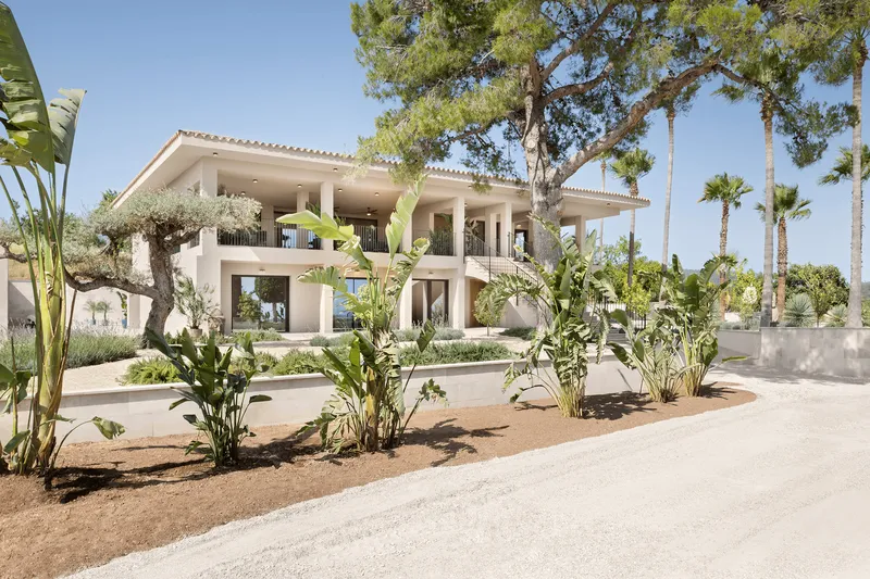 Villa with pool and guest apartment in Bunyola, Mallorca — photo 1