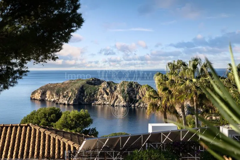 Apartment with sea views — photo 1