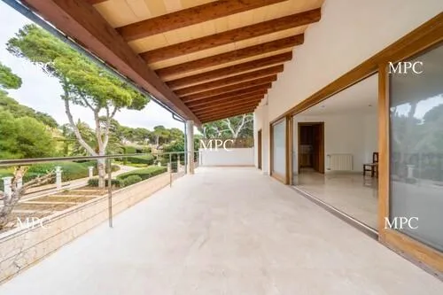 Versatile Townhouse with Rooftop Terrace and Panoramic Views near the Harbour in Cala Ratjada — photo 2