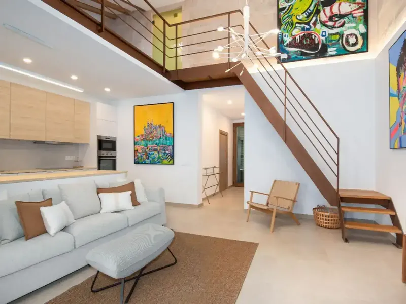 Vivienda unifamiliar con LICENCIA DE ALQUILER VACACIONAL (ETV) en Colonia de Sant Jordi de aproximadamente unos 110m2 interiores y aproximad — photo 2