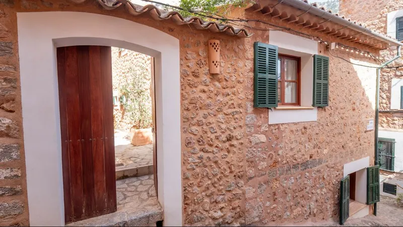 Cozy town house with a private patio and stunning views in Fornalutx — photo 8