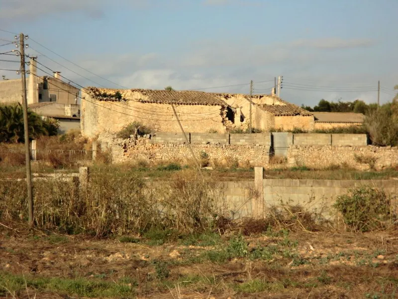 Large plot with several buildings between Campos and Llucmajor — photo 5