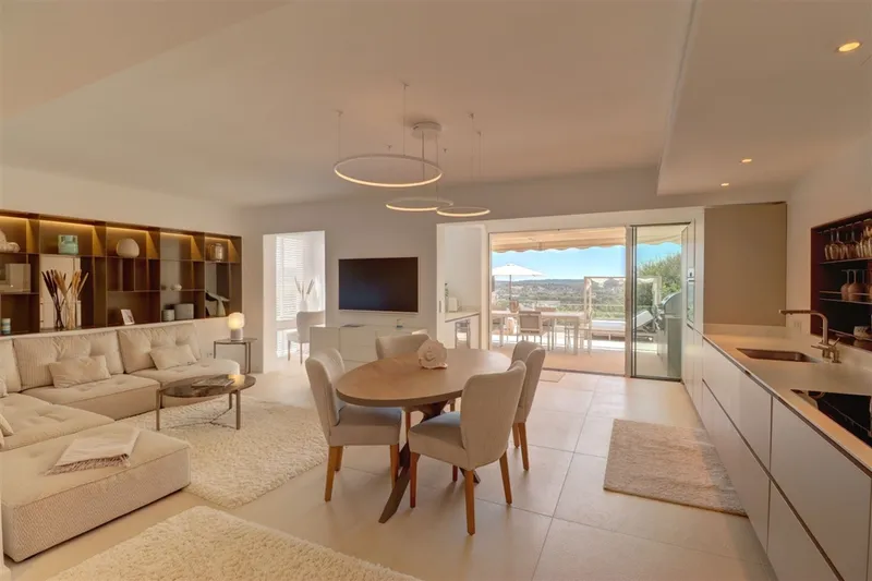 Buy a stylish duplex with a private Balinese garden in Santa Ponsa — photo 2