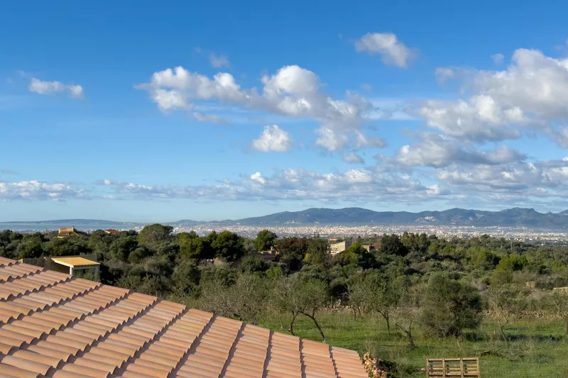 Farmhouse with panoramic views — photo 7